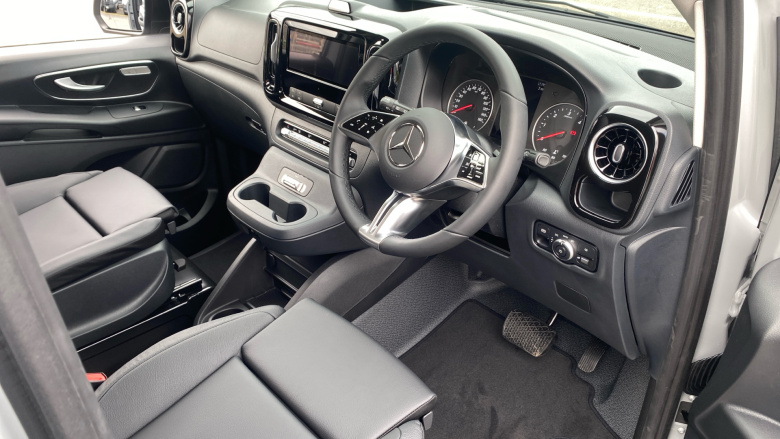 Mercedes-Benz Vito L2 Diesel Rwd 119CDI Select Crew Van 9G-Tronic